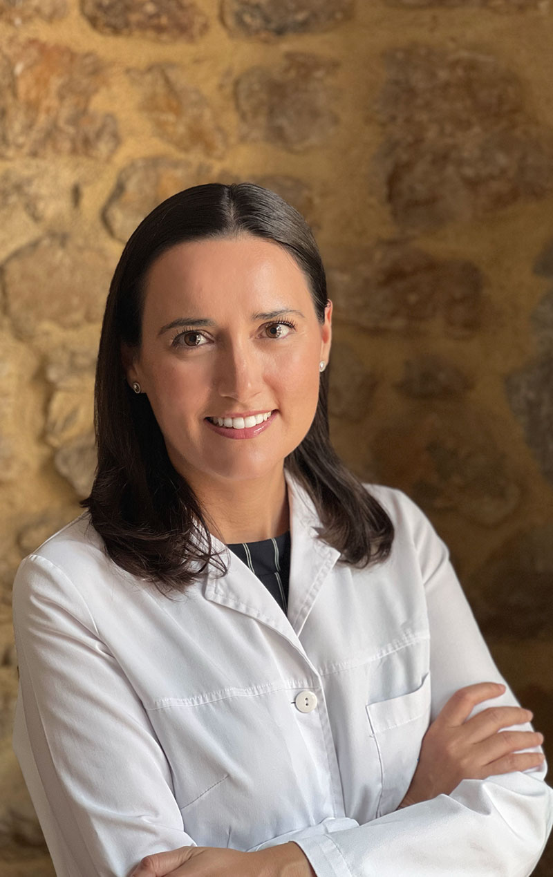Fotograf&iacute;a de Andrea, doctora en medicina est&eacute;tica en Cl&iacute;nica Nova Oviedo.